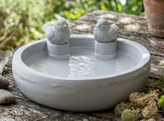 Vogeltränke mit 2 Vögel, hellgrau